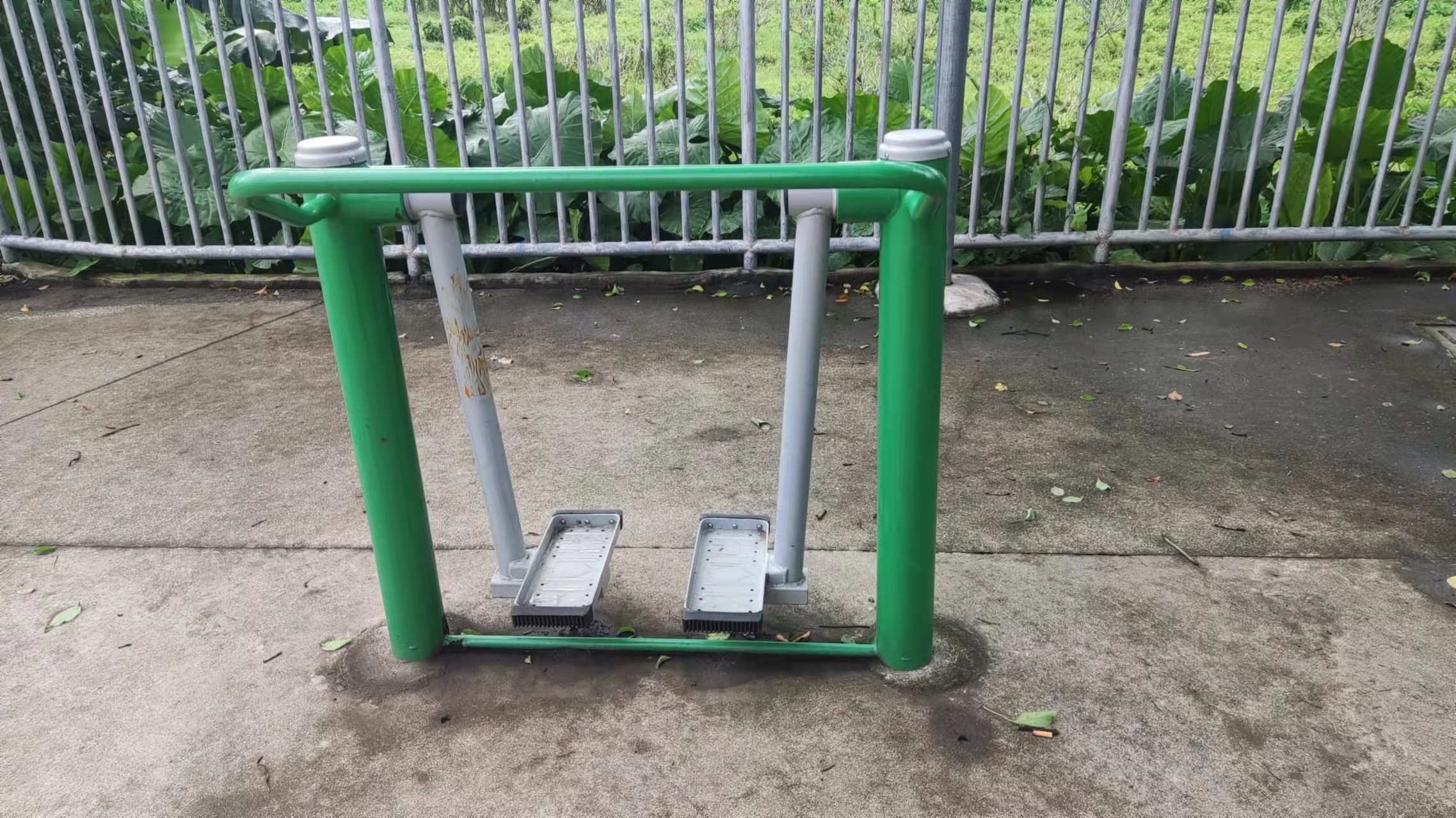 三乡镇白石村白石篮球场