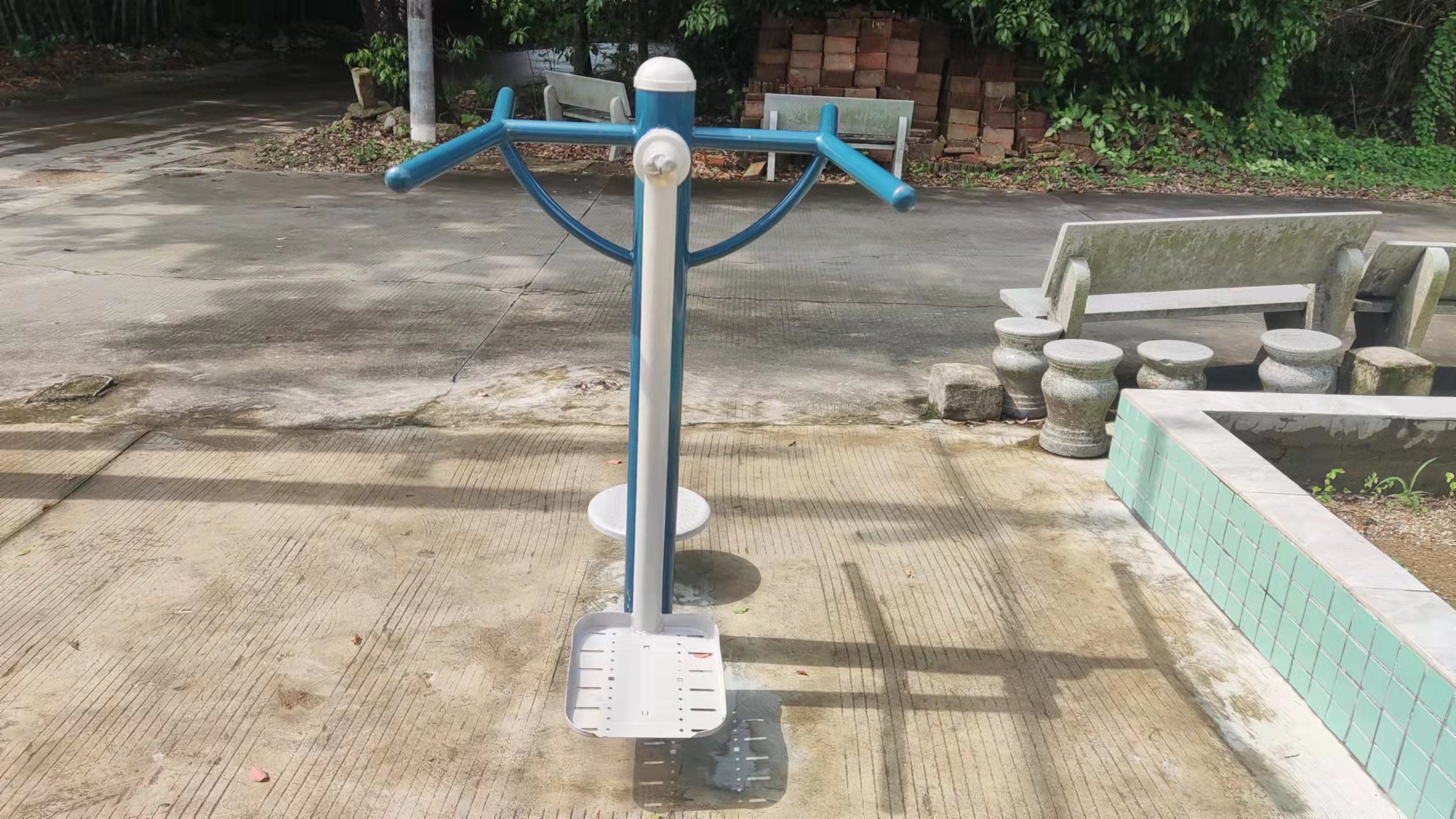 三乡镇白石村竹溪休闲公园