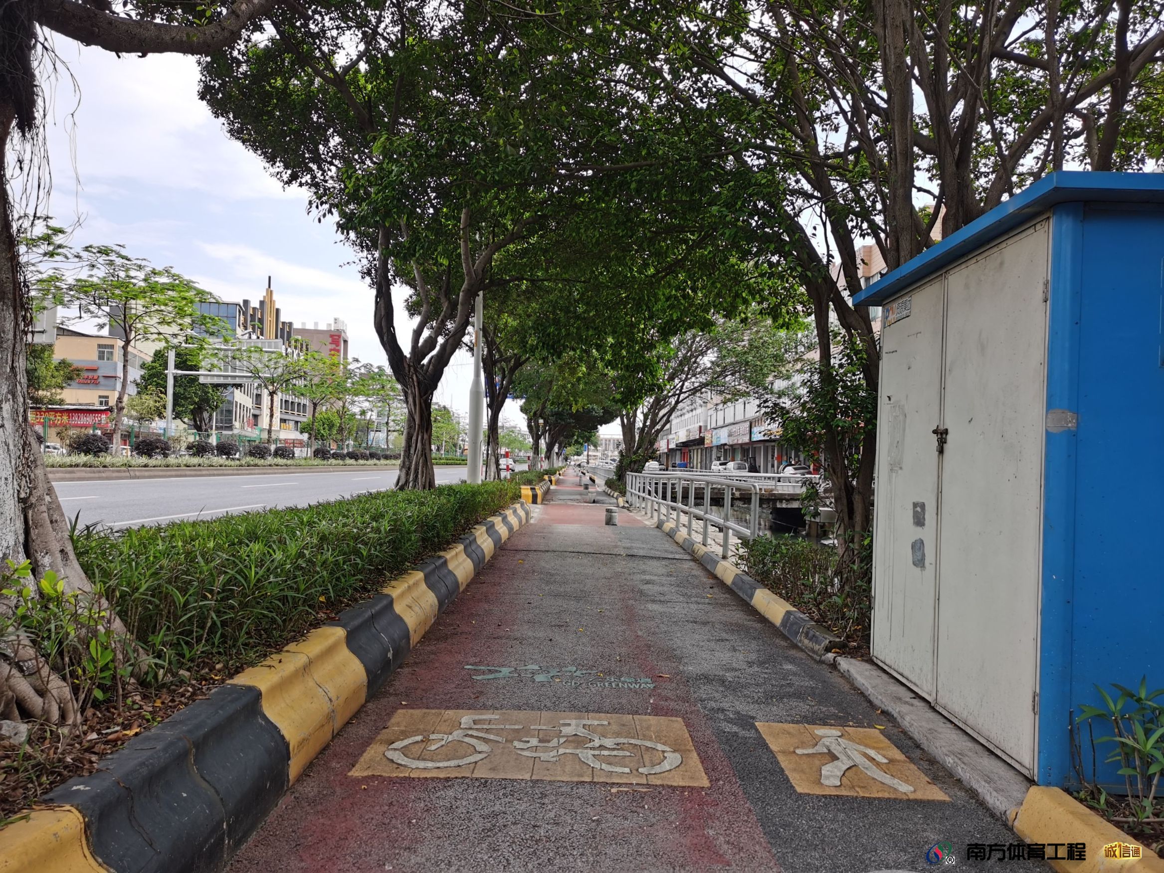 广东省佛山市南海区大沥镇太平社区居委会广佛路-步行骑行综合道篮球架