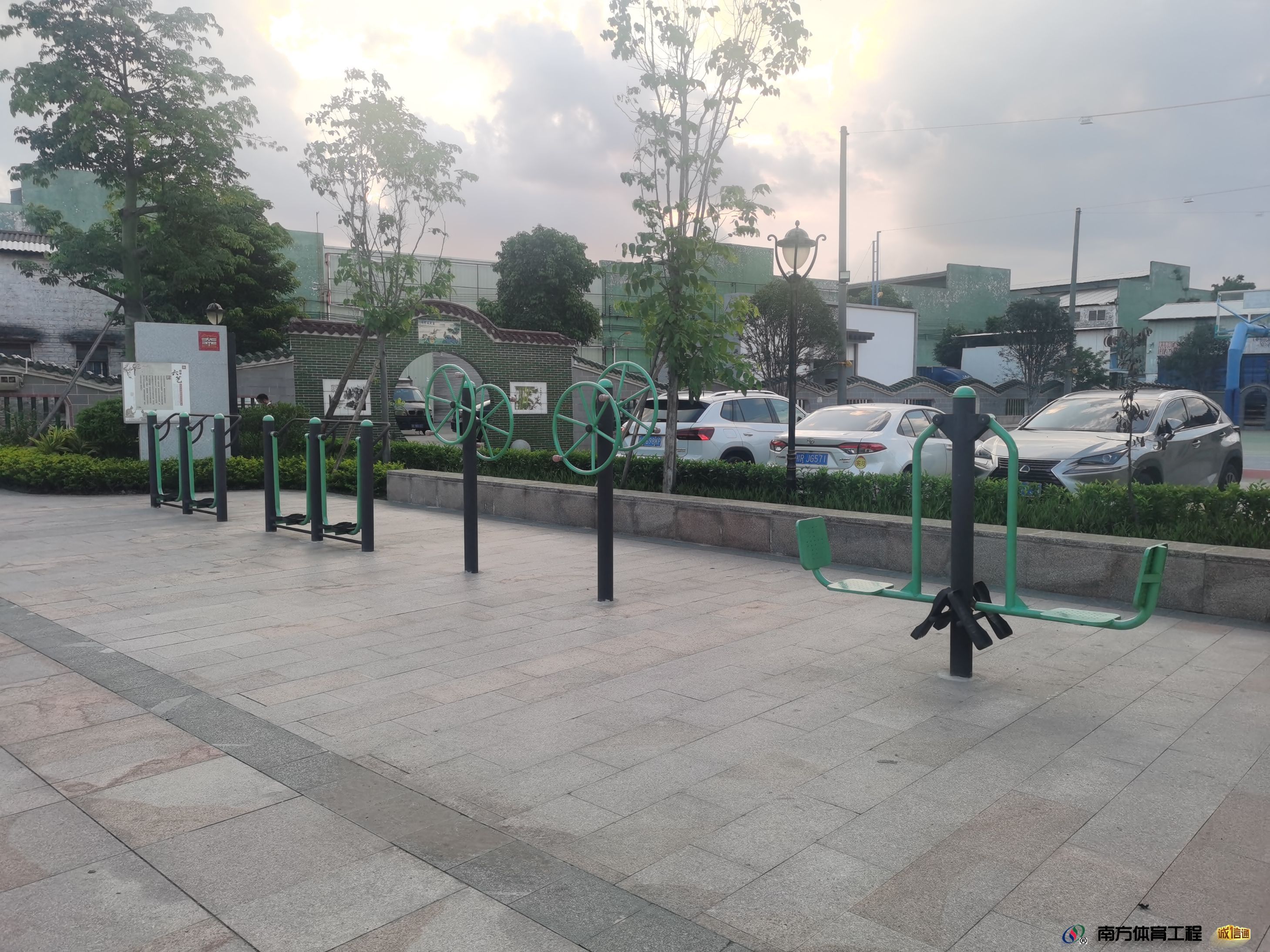 广东省佛山市南海区大沥镇太平社区居委会大沥镇太平社区居民委员会-白界体育公园篮球架