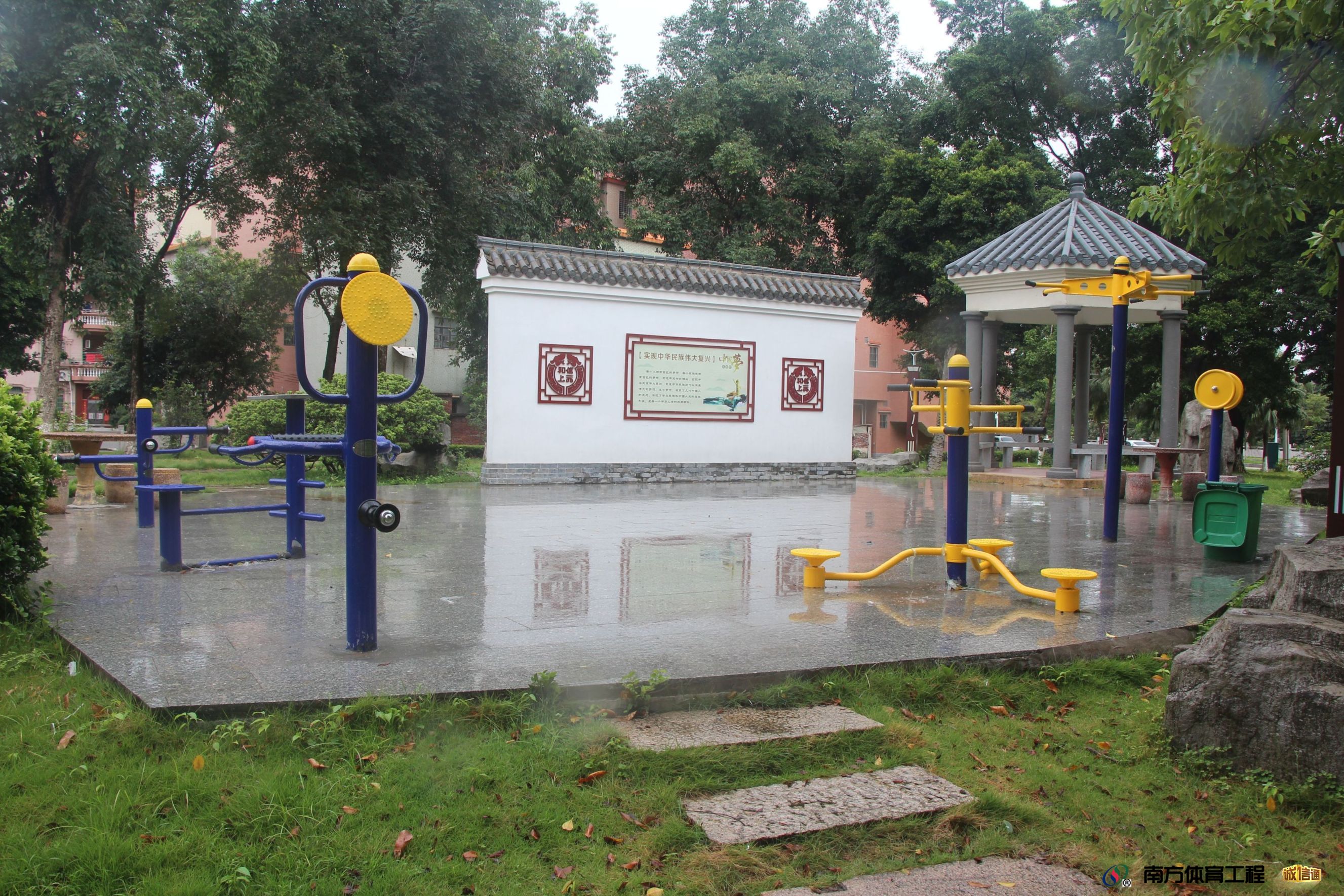 广东省佛山市禅城区南庄镇上元村民委员会上元村白屋公园篮球架