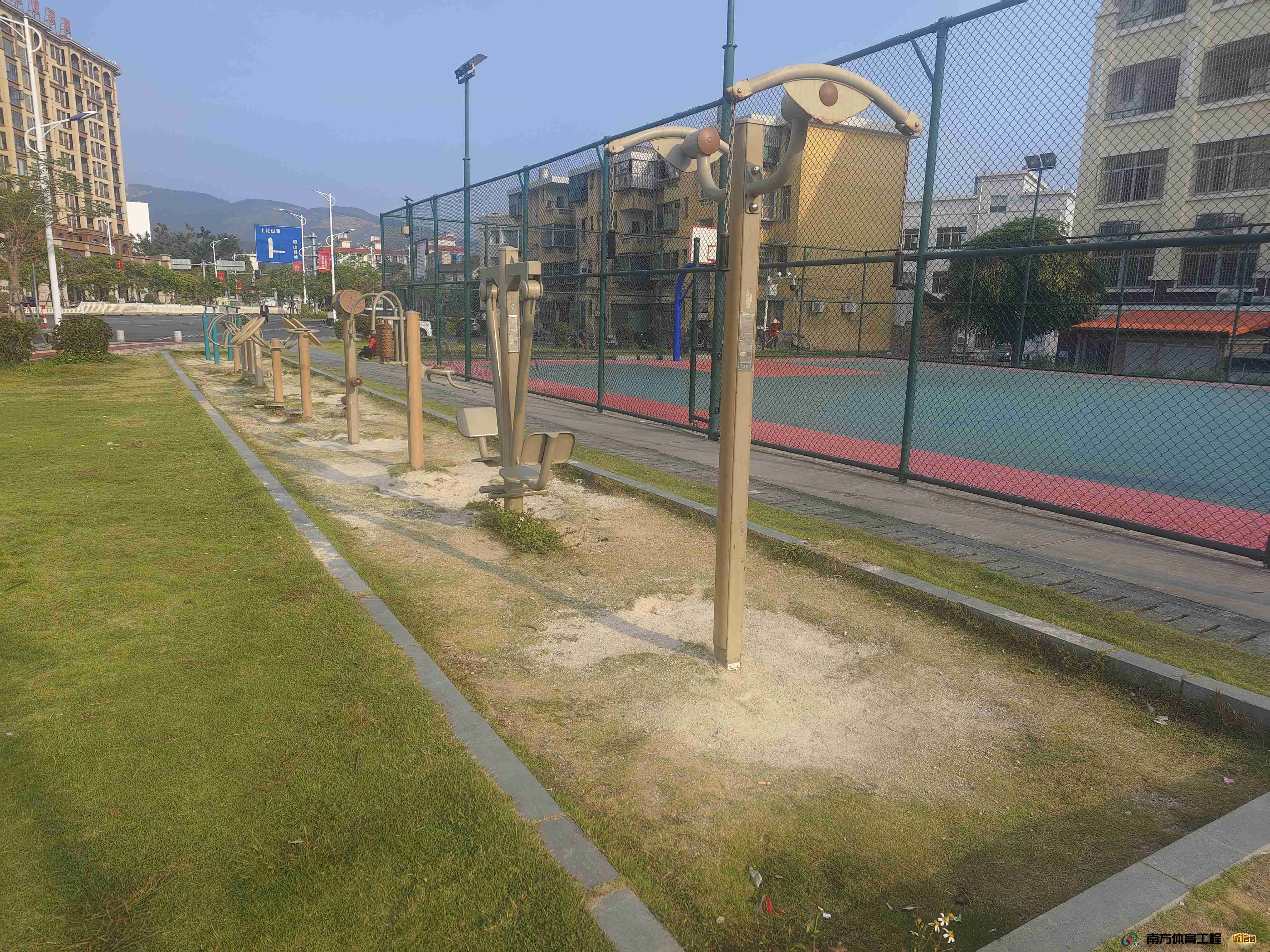 福建省漳州市长泰县陈巷镇夫坊村委会夫坊村篮球架