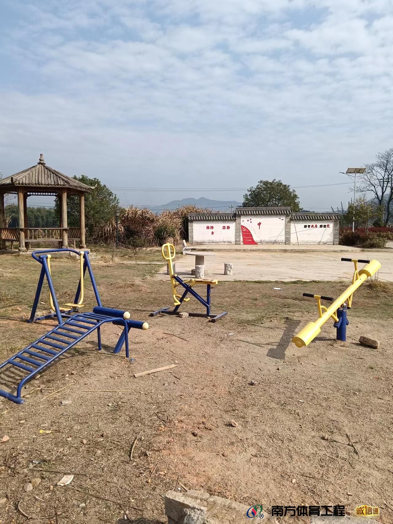 福建省南平市浦城县仙阳镇坑沿村委会仙阳镇坑沿村篮球架