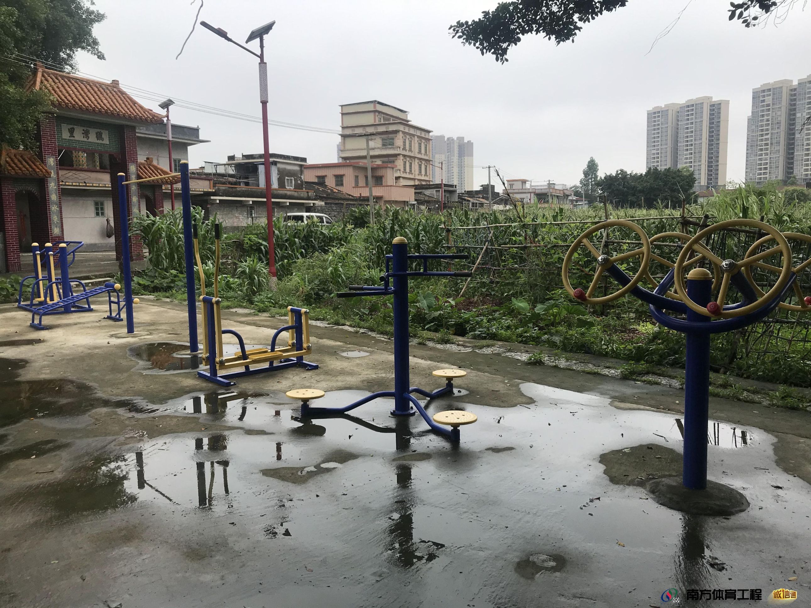 广东省江门市开平市三埠街道迳头社区居委会三埠街道迳头居委会鹤湾村篮球架