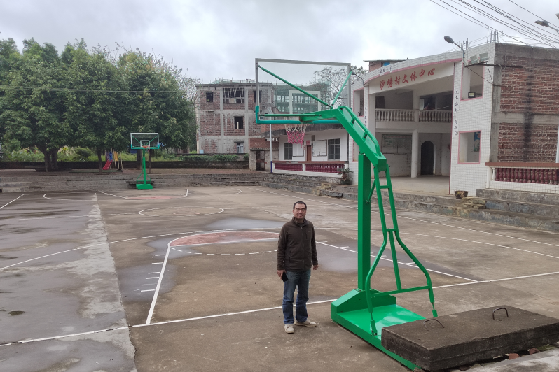广西壮族自治区钦州市灵山县丰塘镇沙塘村委会灵山县丰塘镇沙塘村委全民健身工程篮球架安装项目